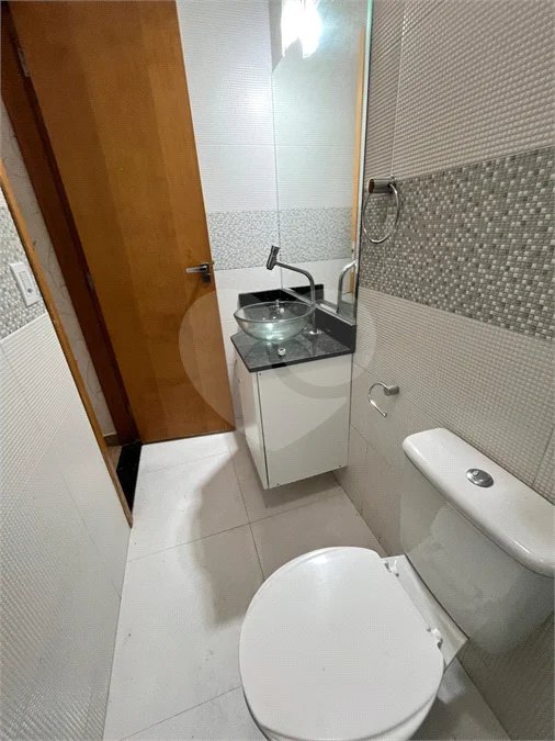 SOBRADO PARA VENDA EM CONDOMINIO FECHADO NA CASA VERDE.