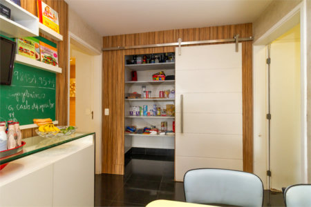 Apartamento de Alto Padrão no Campo Belo para venda com porteira fechada, com 4 dormitórios suítes e 4 vagas com lazer de club.