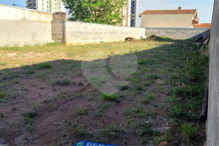 Terreno Padrão - Comercial para Venda no centro em São Carlos