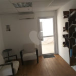 Conjunto comercial duplex à venda na Aclimação. Andar inteiro, puro charme!