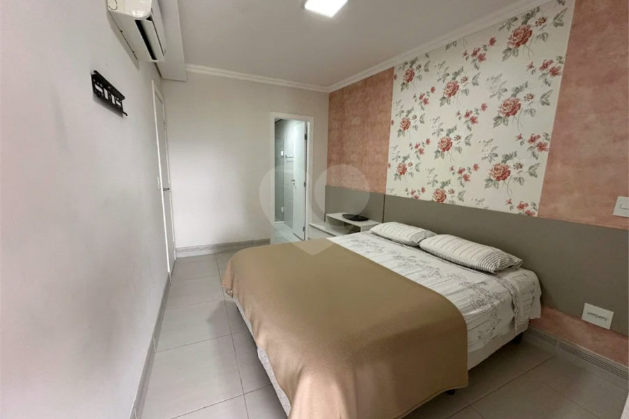 Apartamento à venda com 3 quartos, sendo 1 suíte, em Riviera de São Lourenço, Bertioga, SP