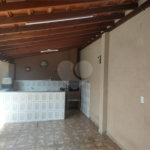 Casa Térrea com 2 dormitórios.