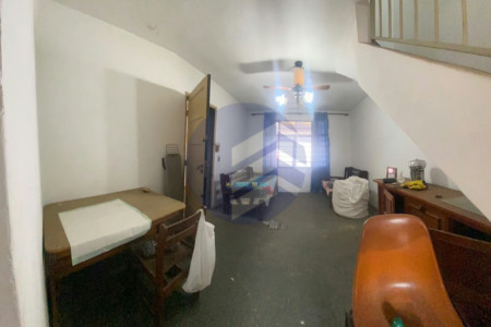 Casa à venda com 2 quartos em Jardim Alvorada, oportunidade para investidor