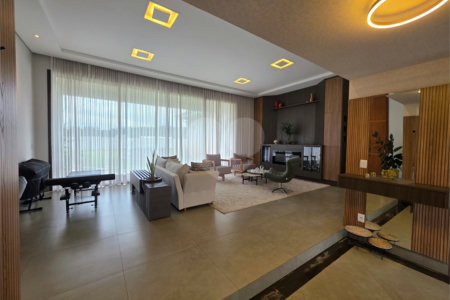 Casa à venda no Condomínio Jardim Primavera – Luxo, Espaço e Exclusividade em Louveira