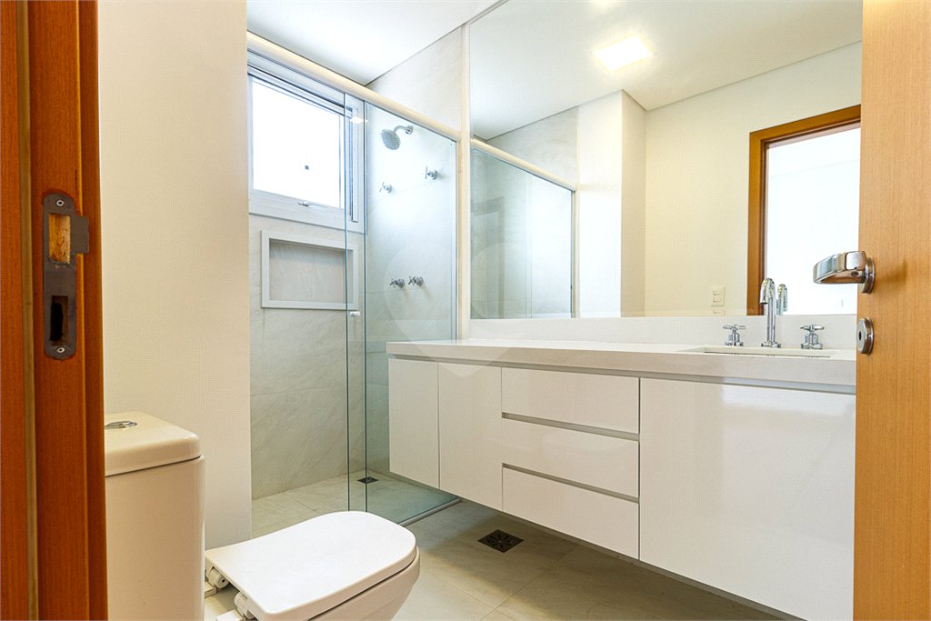 Casa à venda com 4 suítes no condomínio Villagio Quadrifolio, São Paulo - SP