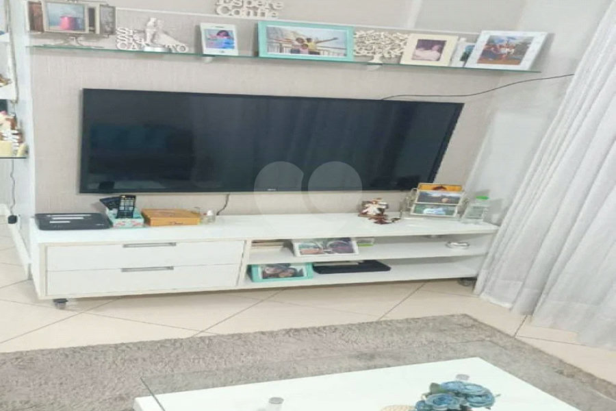 Apartamento à venda com 2 quartos, sendo 1 suíte,  em Jardim Itacolomi, São Paulo, SP
