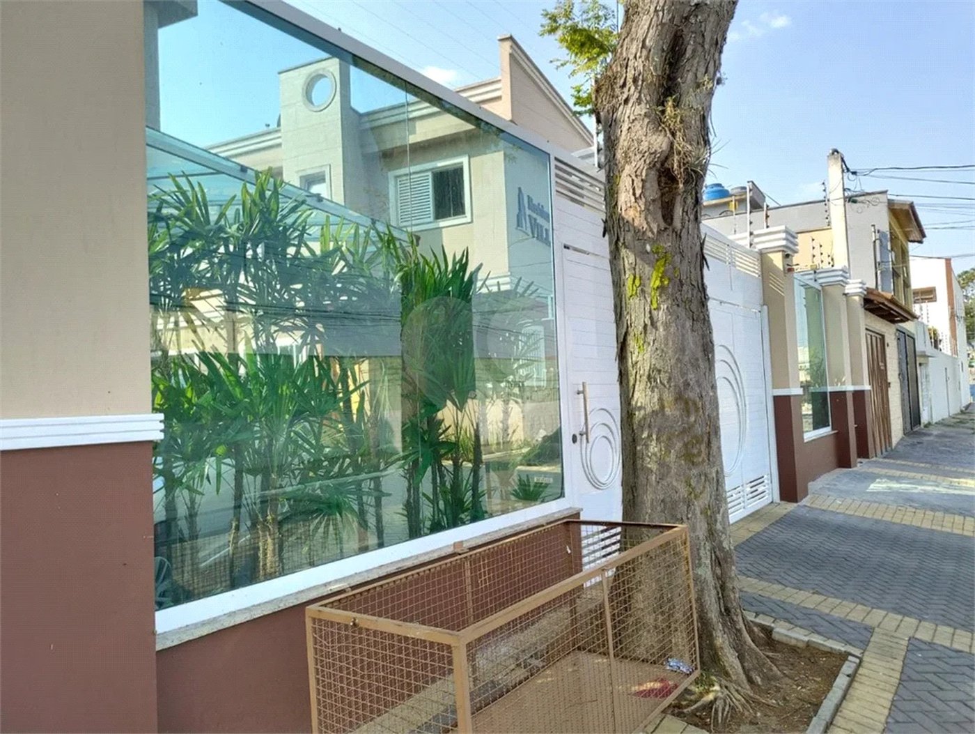 Vende-se Sobrado com 2 Suítes em Condomínio Fechado – Vila Ré