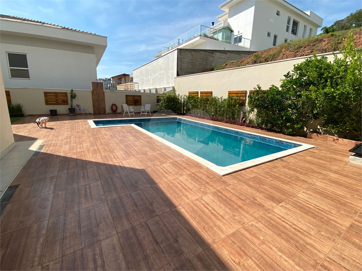 Linda casa Condomínio Santa Isabel I