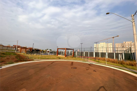 Terreno no Condomínio Monte das Araucárias