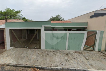 Casa à venda no Jardim Nova São Carlos.