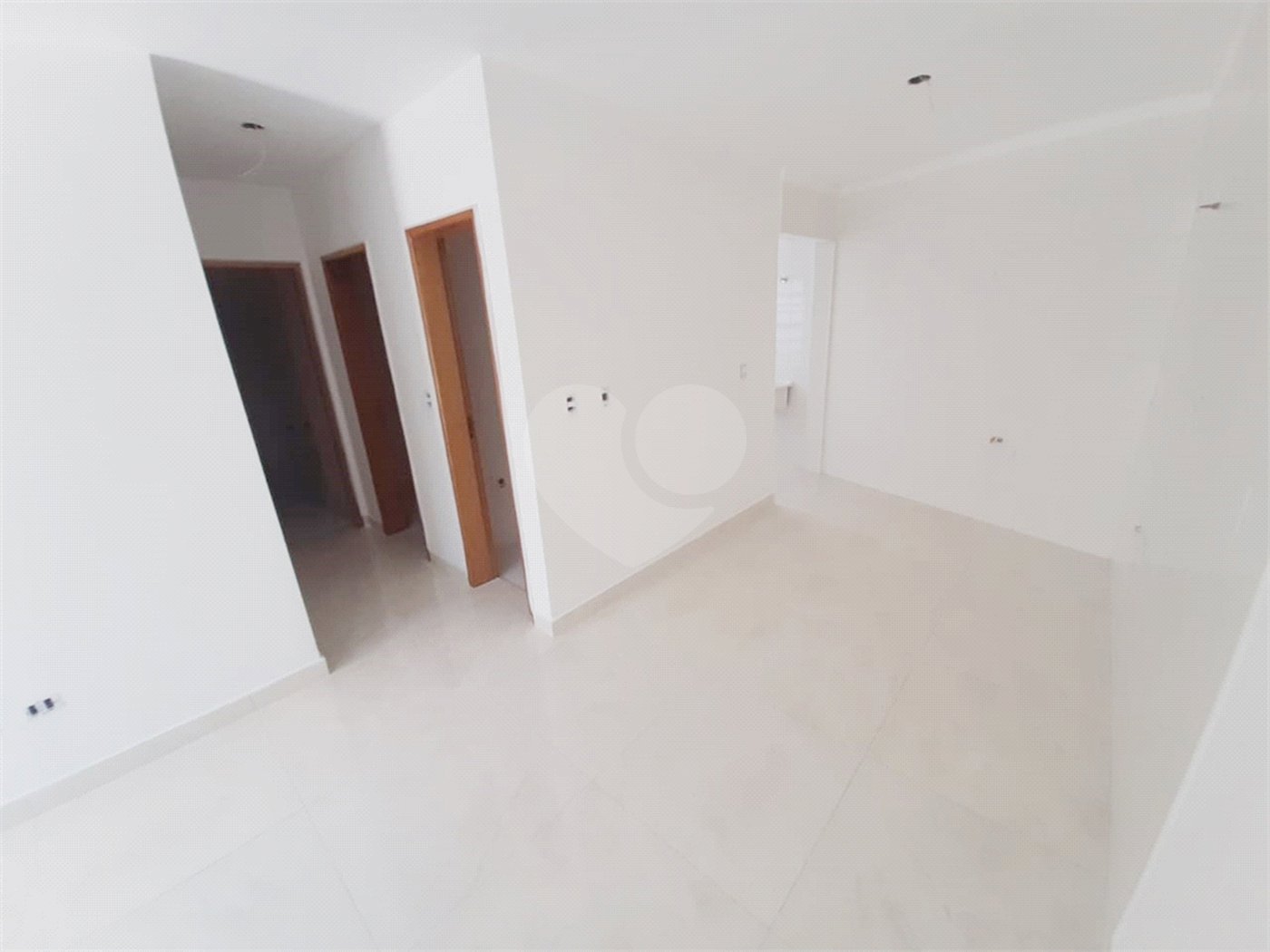 Apartamento novo. 10 minutos para o Metrô