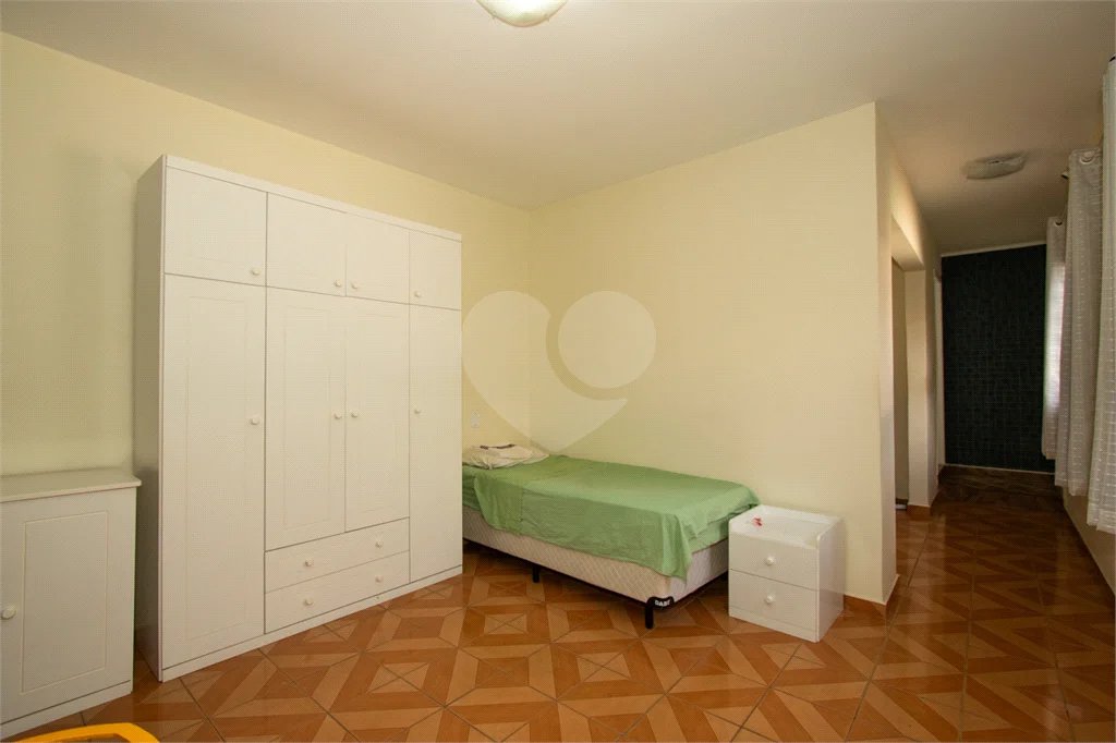 Sobrado à Venda com 2 suites no Tremembé.