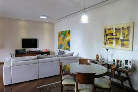 APARTAMENTO UM POR ANDAR!