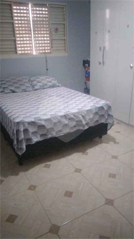 CASA A VENDA, MONTE CASTELO, 3 DORMITORIOS, 2 VAGAS DE GARAGEM, SJC/SP