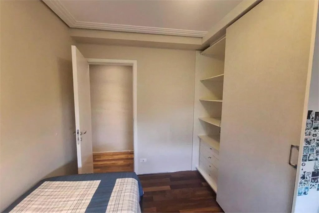 Apartamento à venda com 3 quartos, sendo 1 suíte, em Parque Reboucas, São Paulo, SP