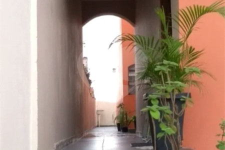 Sobrado com 246m², 3 quartos, sendo 1 suíte, 7 vagas de garagem, à venda no Jd das Maravilhas, em Santo André
