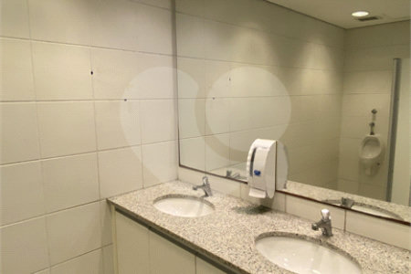 Sala comercial a 4 minutos estação Berrini