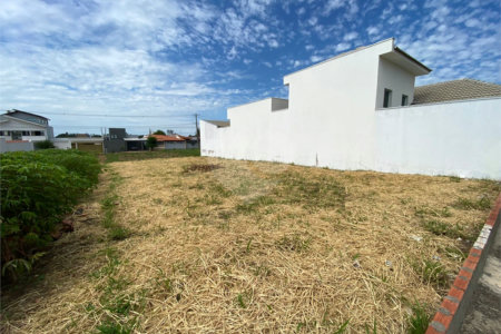Terreno plano com 250,00 m²