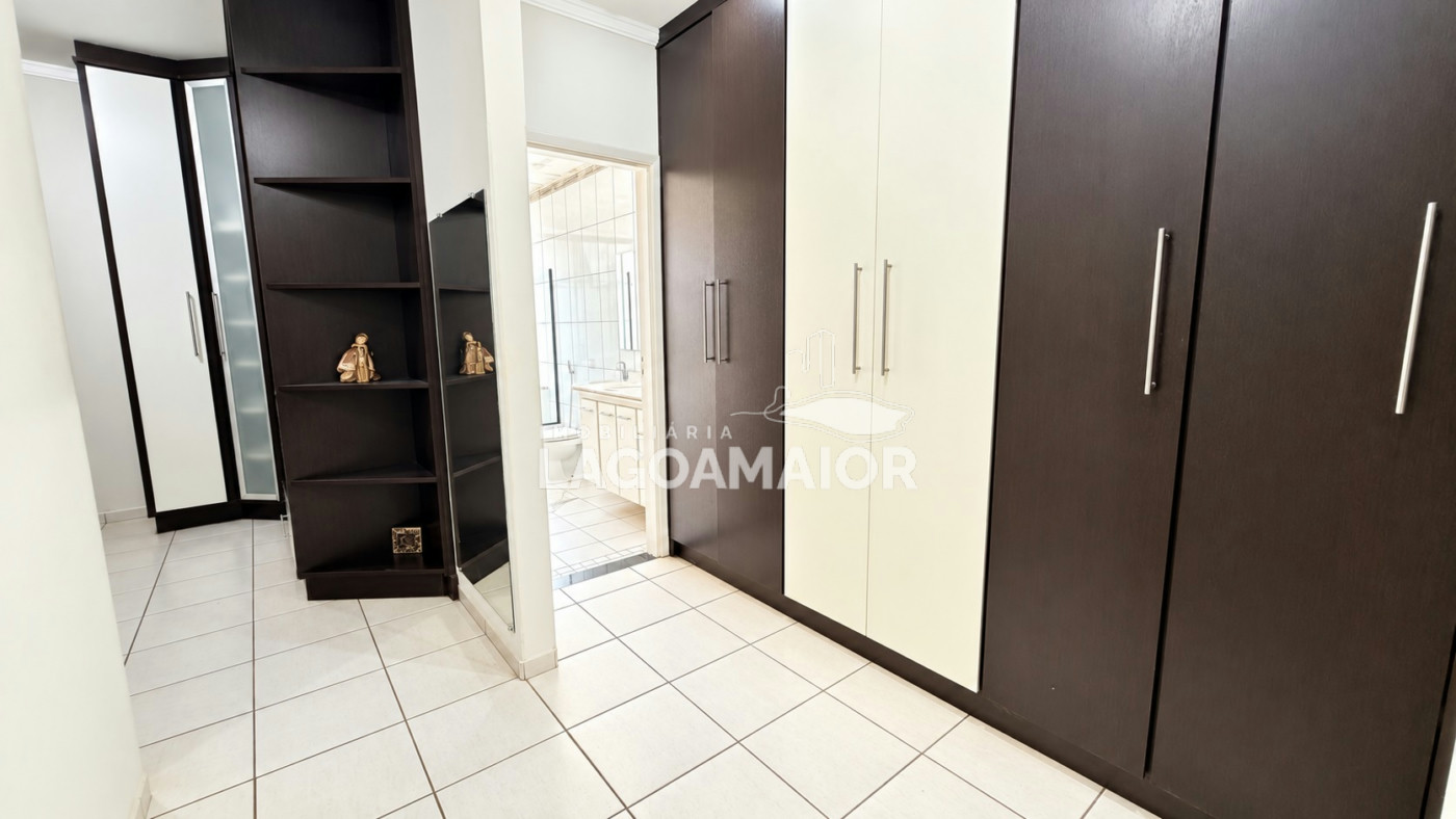 Casa à venda com 4 quartos, sendo 4 suítes, em Jardim Alvorada, Três Lagoas - MS