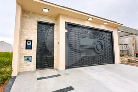 Indaiatuba - Jardim Bom sucesso - Área total: 150m² - Área construída: 115m² - 3 dormitórios sendo 1 suíte com armário planejado;Sala para dois ambientes; Banheiros com box gabinetes e espelhos; Área gourmet com churrasqueira a carvão e móveis planejados; Lavanderia coberta; Ar condicionado na sala