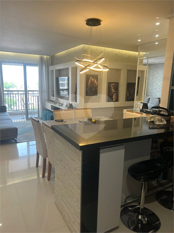 Apartamento. 78 m2, 3 dorm., uma suíte, lavabo, banheito, duas vagas, deposito no sub, varanda gormet.Aceita e estuda Permuta.