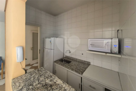 Apartamento 2 quartos, sacada e vaga em Santa Cecília