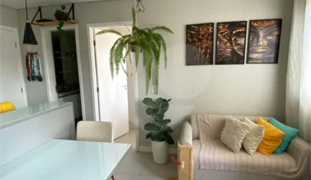 Apartamento à venda com 2 quartos em Cambuci, São Paulo, SP