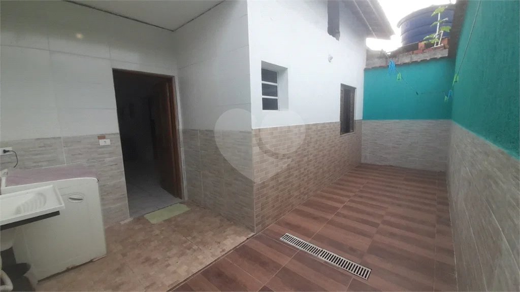 Casa à venda com 2 quartos, sendo 1 suíte,  em Indaiá, Bertioga, SP
