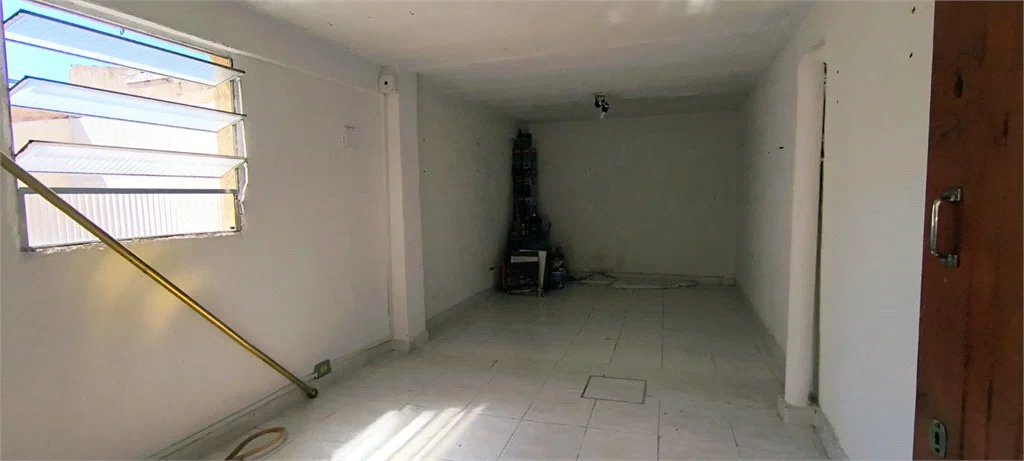 Casa à venda com 187m², 3 quartos, 2 suítes e 2 vagas de garagem próximo à USP