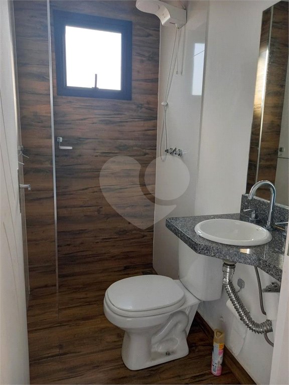 Sobrado à venda com 5 quartos, sendo 3 suítes, em Residencial Jatobás, Louveira, SP