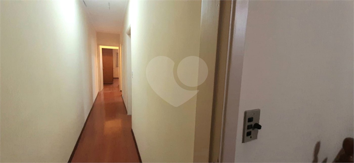Sobrado amplo com 3 quartos, suíte e quintal para venda no Tremembé !!!