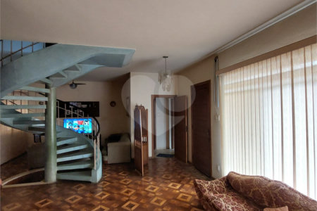 Casa/sobrado para locação no Centro
