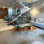 Linda casa a venda no Condomínio Reserva Nova Cantareira. Decoração Moderna ! Imóvel com 3 suítes completas, 6 vagas de garagem.