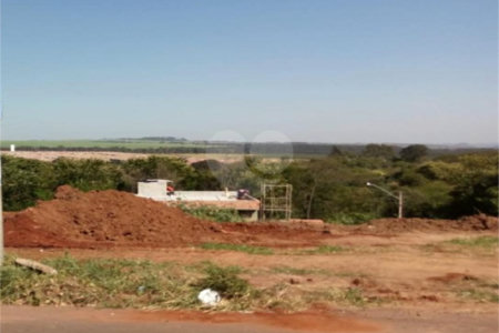 Terreno com 404,00 m² de área