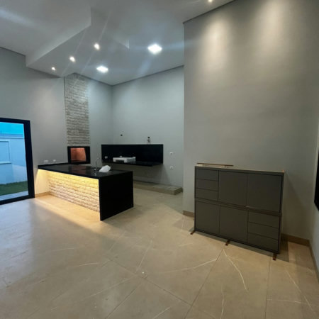 Casa à venda com 3 quartos, sendo 1 suíte,  no condomínio Terra Ville, Três Lagoas - MS
