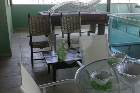 Cobertura à venda no Guarujá, Pitangueiras