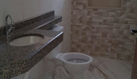 Casa à venda com piscina em Itanhaém