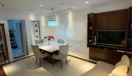 Casa à venda com 3 quartos, sendo 1 suíte, no condomínio Residencial Villagio Vitória, Guarulhos - SP