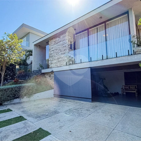 Indaiatuba - HOME DESIGN - Casa Térrea - Condomínio Paradiso - 420 m² de terreno - 307,19 m² de área construída - 3 suítes completas, sendo 1 master com closet planejado e banheira de imersão - Sala de TV reversível para 4ª suíte - Sala de estar ampla e varanda gourmet integrada - Cozinha com móve