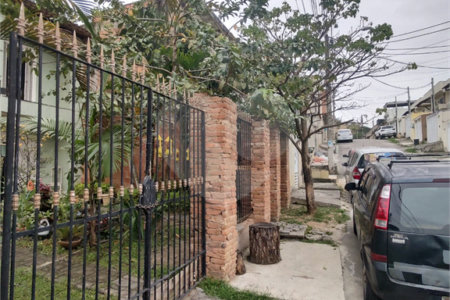 CASA DUPLEX COM QUINTAL