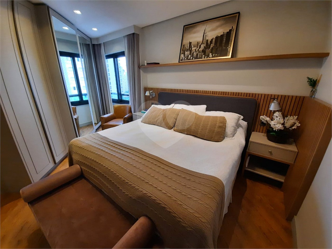 Apartamento de 257m² a venda em Moema, reformado, 4 dorms, 3 suítes, fora de rota,, 4 vagas