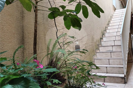 Casa térrea com duas edículas para venda - Saúde, SP.