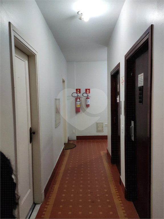 Apartamento para venda e locação na Aclimação de 108m² com 2 dormitórios e 2 banheiros, varanda