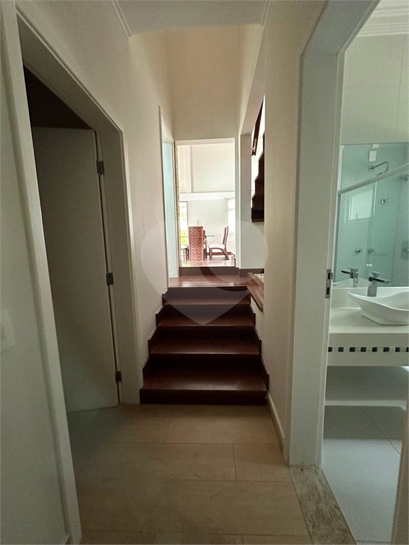 Chácara no Condomínio Vale das Laranjeiras em Indaiatuba SP - Venda - R$ 3,600.000,00 - Locaçao - R$ 30.000,00 mais encargos - Linda, espaçosa, aconchegante, acabamento de alto padrão em rua tranquila e arborizada, em um dos Condomínios mais valorizados de Indaiatuba. Com fácil acesso as principa