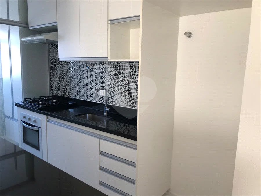 Lindo Apartamento com Varanda integrada