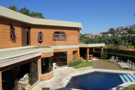 Casa de Vila à venda com 5 quartos, sendo 3 suítes, em Morumbi, São Paulo, SP