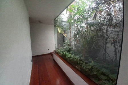 Casa térrea no Condomínio Faber I.