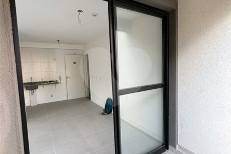Apartamento aconchegante com terraço e sacada