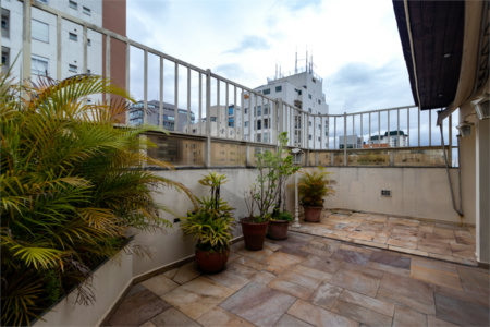 Cobertura à venda com 3 quartos, sendo 2 suítes, em Vila Olímpia, São Paulo, SP