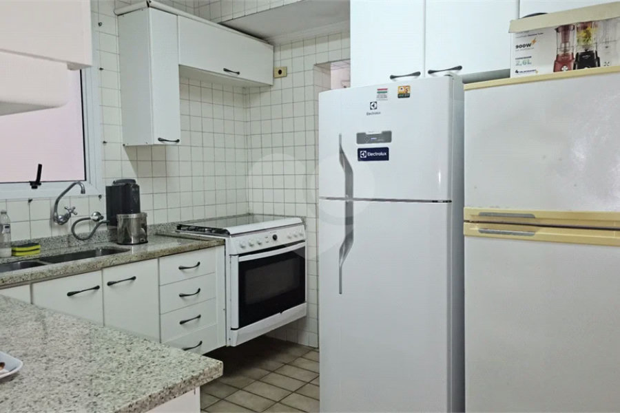 Apartamento à venda com 4 quartos, sendo 2 suítes, em Riviera de São Lourenço, Bertioga, SP